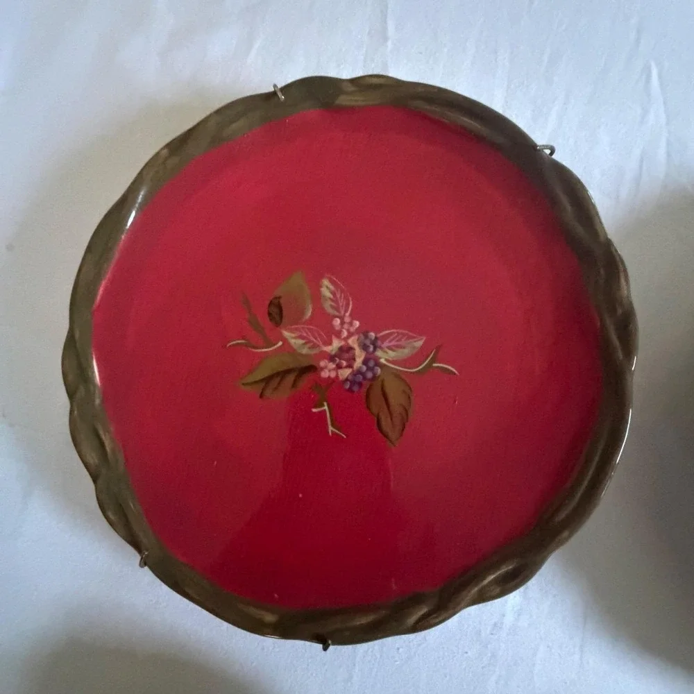 Tracy The Octavia Hill Collection‎ Red Floral Salad Plates Set of 4 Gold Rim 8